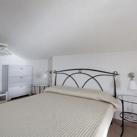 Bright Attic In Monterosso With Sea View Terrace *