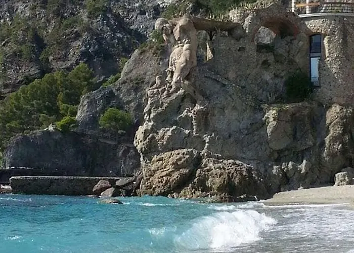 Апартаменты Bright Attic In Monterosso With Sea View Terrace