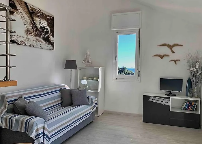 Bright Attic In Monterosso With Sea View Terrace
