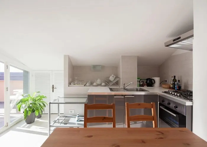 Bright Attic In Monterosso With Sea View Terrace *