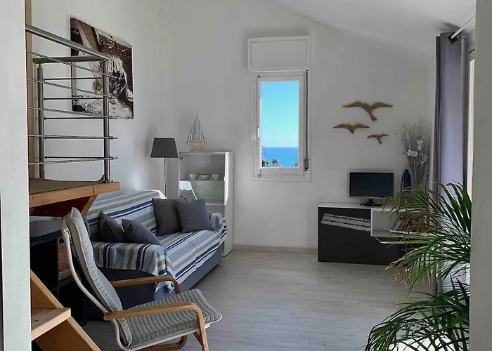 Bright Attic In Monterosso With Sea View Terrace Apartmán *